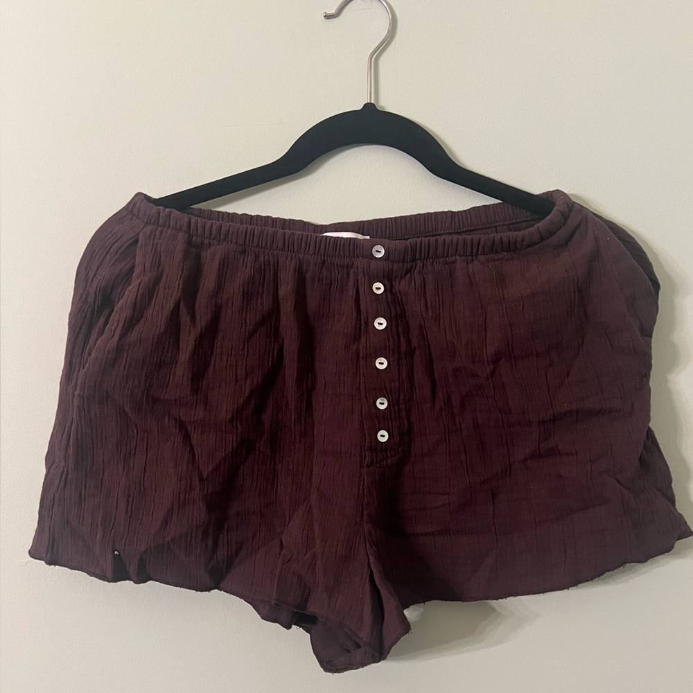 Zara amethyst colored elastic shorts with pockets, size small.